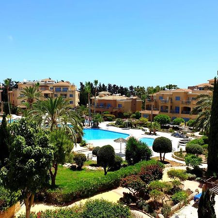 Comfortable 2 Bedroom Apartment In Popular Limnaria Gardens Paphos Ngoại thất bức ảnh