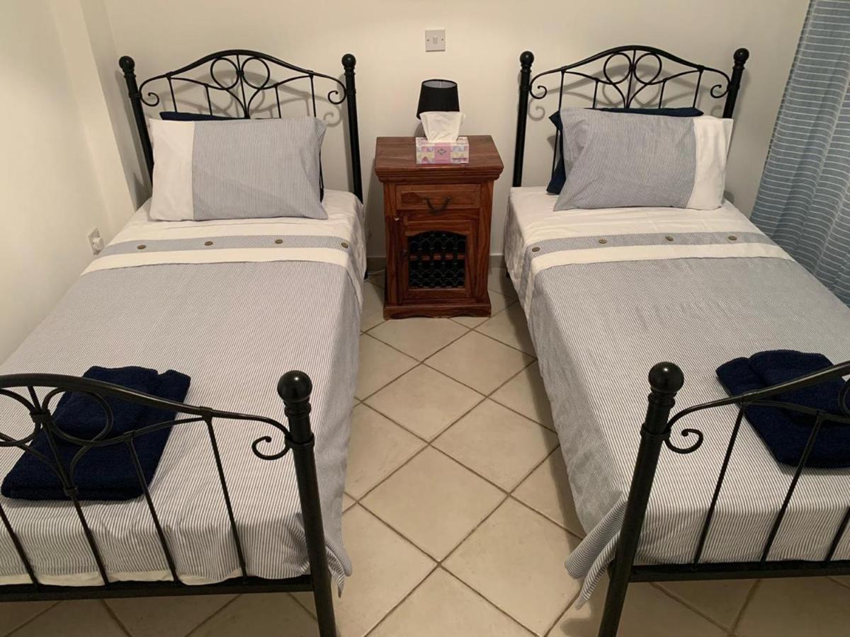Comfortable 2 Bedroom Apartment In Popular Limnaria Gardens Paphos Ngoại thất bức ảnh